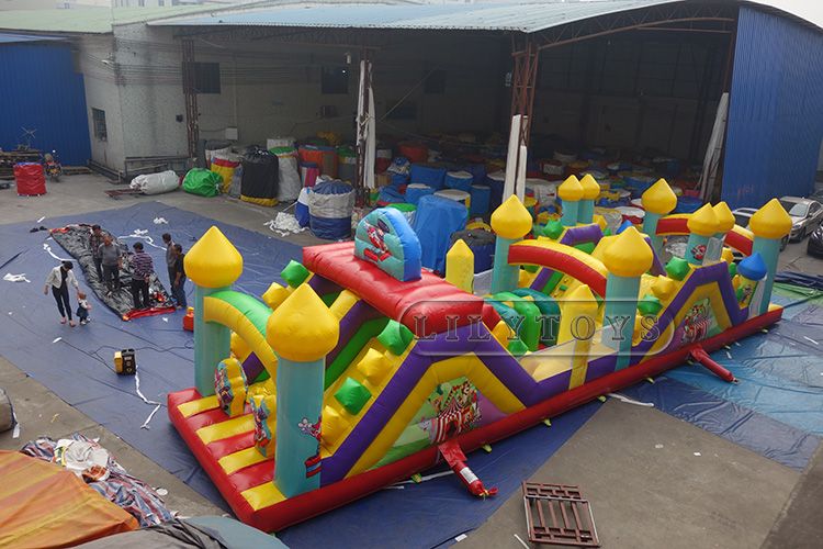 0.55mm PVC Ce Hot Sale for Adults 5K Inflatable Obstacle Course Lilytoys